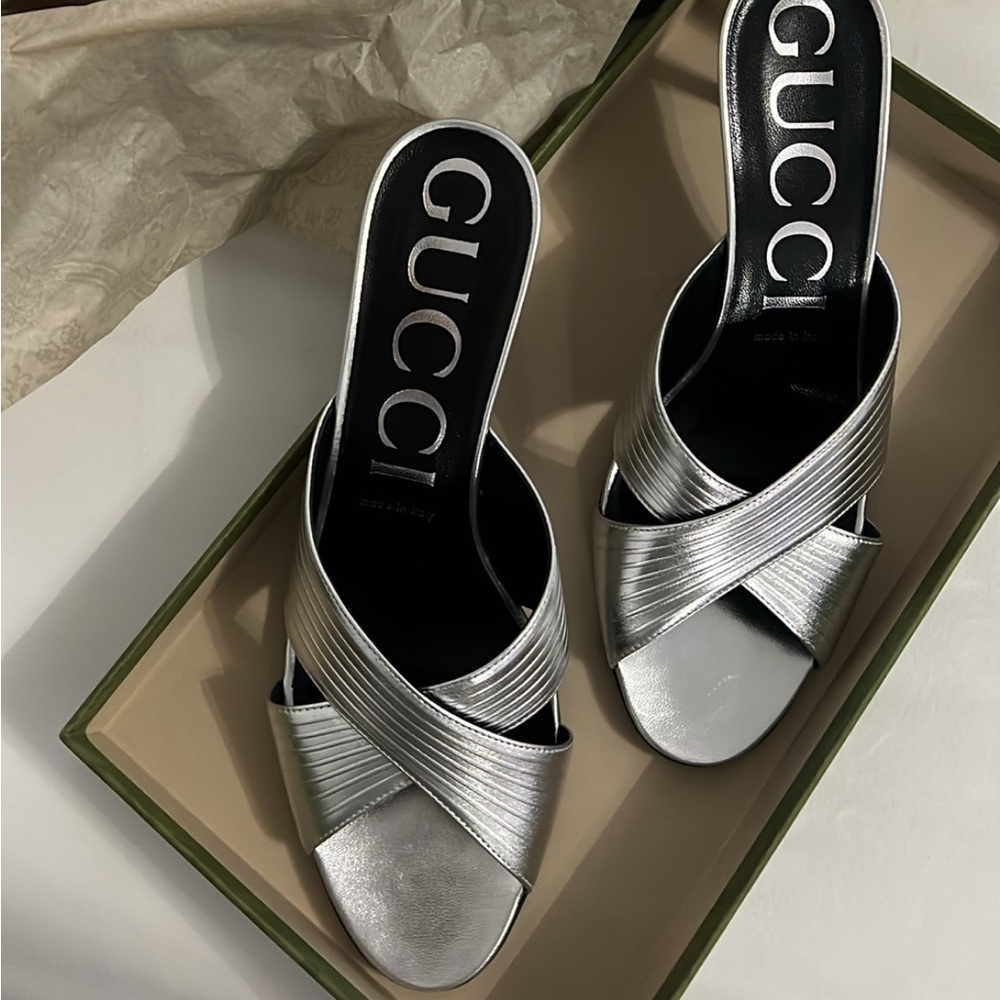 Gucci Women's Silver Heel Sandals